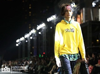 “รีวอร์ด จิรัฏฐ์”
หนุ่มหล่อแขนงวิชาการโฆษณาฯ วจก.
ร่วมเดินแบบงาน Icon Siam Fashion Trend
2019