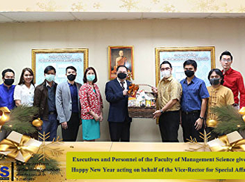 Executives and Personnel of the Faculty
of Management Science give a basket
Happy New Year acting on behalf of the
Vice-Rector for Special Affairs